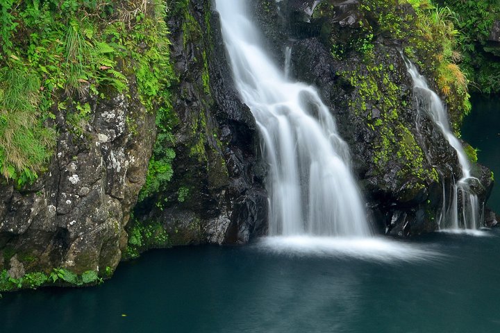 Small-Group Luxury Tour: Road to Hana and Ka'eleku Cavern Day Trip - Image 5