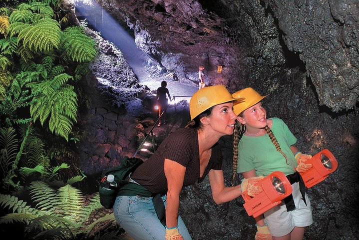 Small-Group Luxury Tour: Road to Hana and Ka'eleku Cavern Day Trip - Image 1