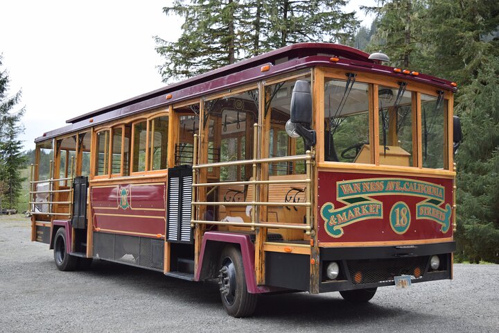 Totems, City & Wildlife by Cable Car Trolley - Image 1