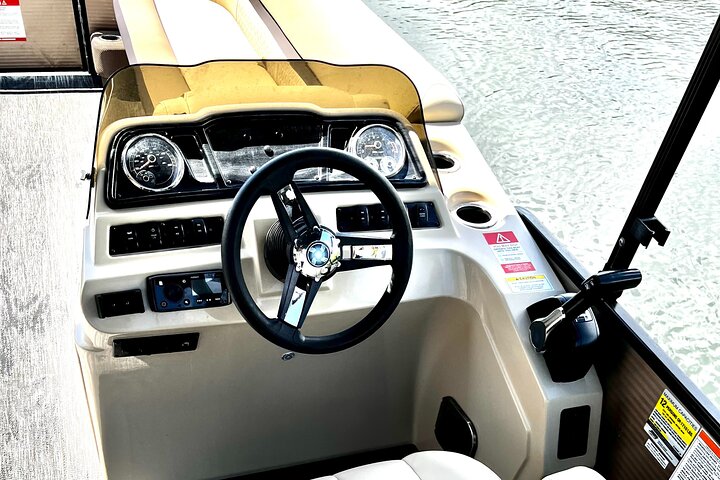 Deluxe Pontoon Boat Rental In Key West - Image 4