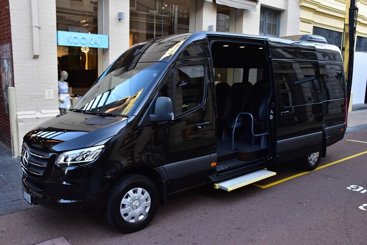 Private Transfer from Ostseekai Kiel Cruise Port to Hamburg city - Image 5