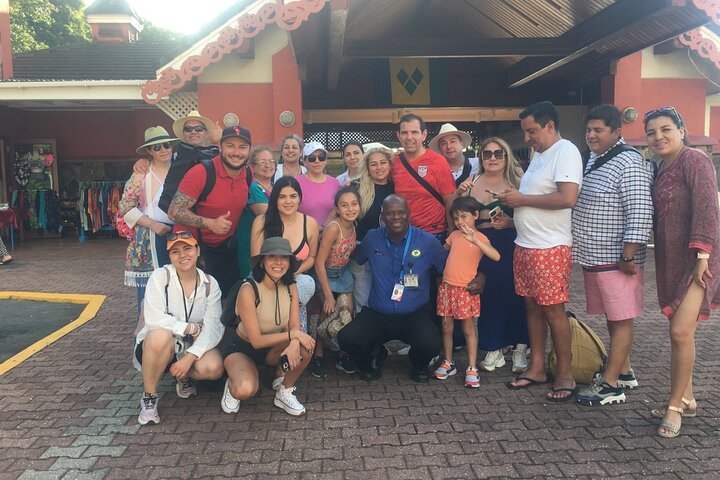 5 Hour Tour at Dark View Falls and Pirates of the Caribbean Set - Image 2