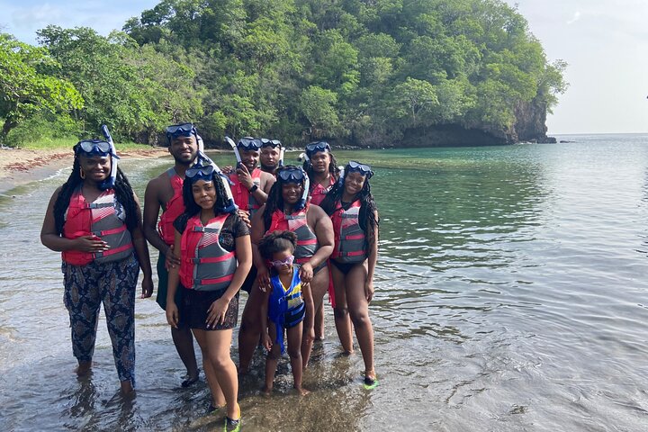 Crystal kayaking in St. Vincent - Siteseeing with Cass - Image 5