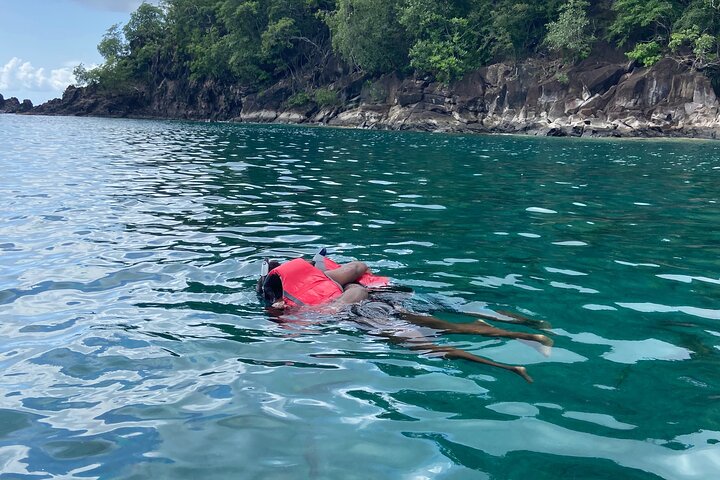 Crystal kayaking in St. Vincent - Siteseeing with Cass - Image 3