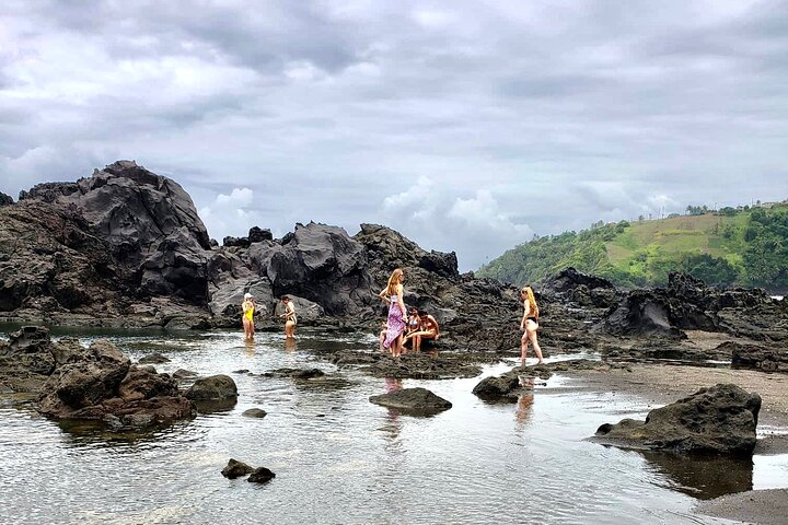 Full-Day Tour in Black Point Tunnel & Owia Salt Pond with Guide - Image 1