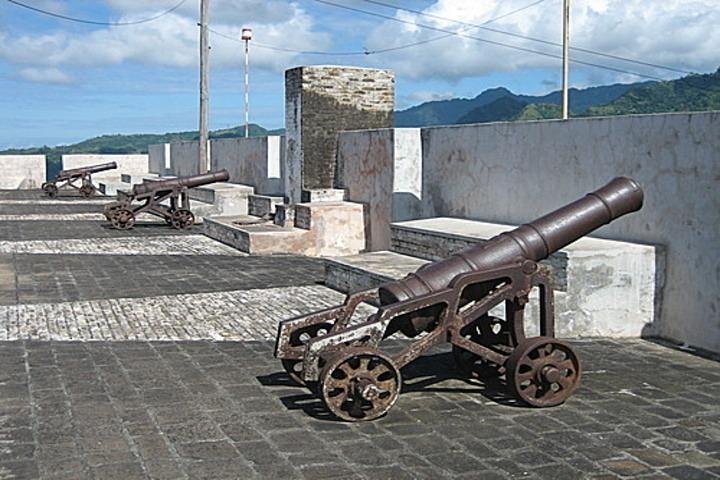 Island Tour of St Vincent with Trubb Taxi Tours - Image 2