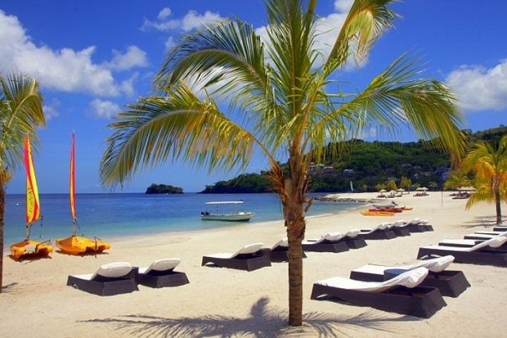 Island Tour of St Vincent with Trubb Taxi Tours - Image 1
