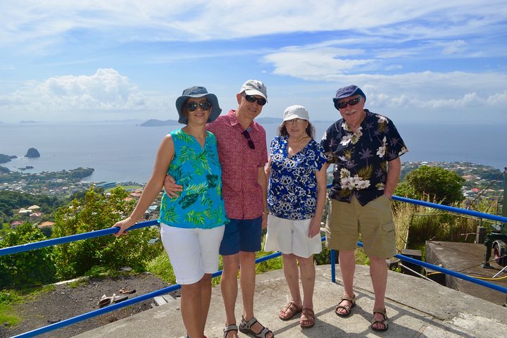 Scenic Historical Tour to Fort Charlotte and Queens drive from IV Tours - Image 1