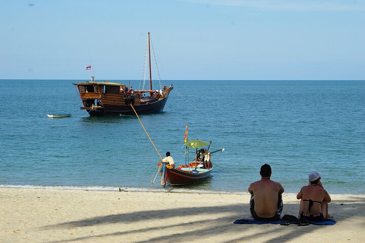 Full Day Chantara Pirate Junk Boat Koh Phangan Cruise with Sunset - Image 5