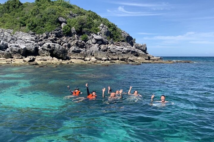 Koh Samui Pig Island Tour by Speedboat with Snorkeling - Image 2