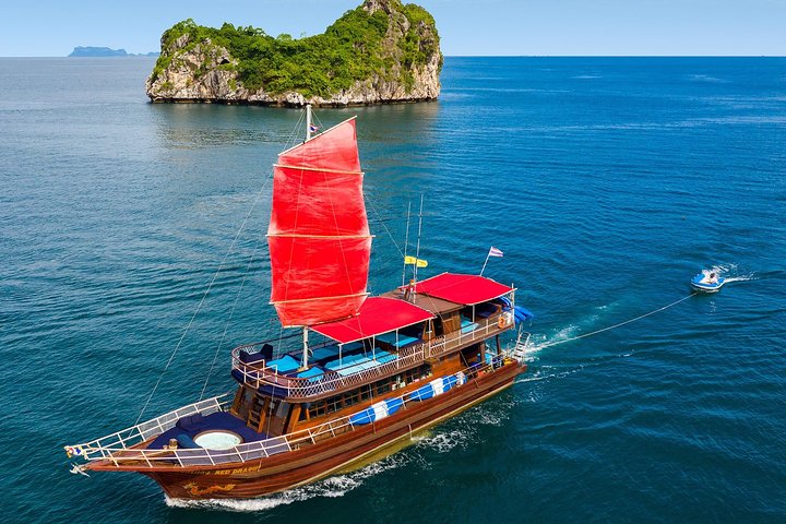 Private Full-Day Red Dragon Yacht for Snorkeling Koh Tan & Visit Pink Dolphin - Image 1