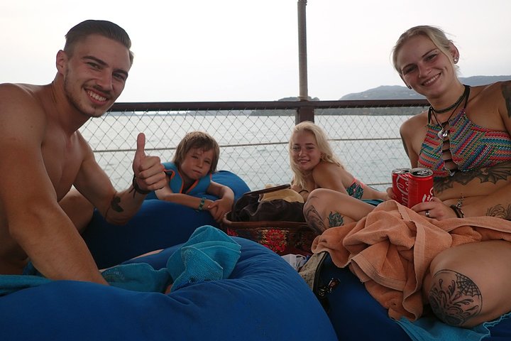 Private Half-Day Blue Dragon Yacht for Snorkeling Koh Tan & Visit Pig Island - Image 3