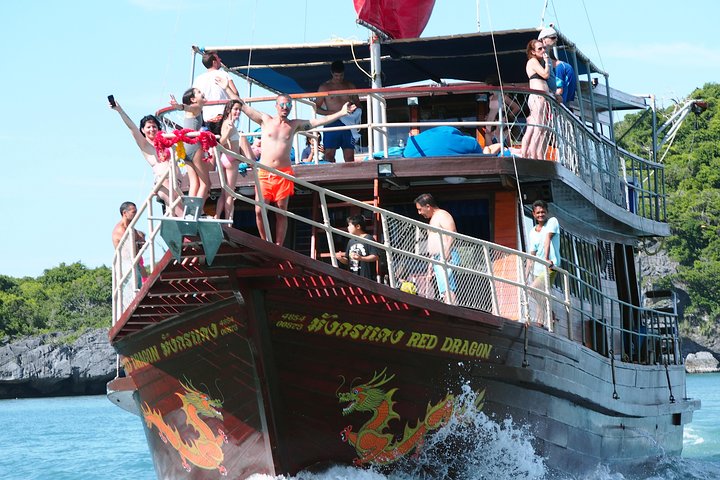 Private Half-Day Red Dragon Yacht for Snorkeling Koh Tan & Visit Pig Island - Image 4