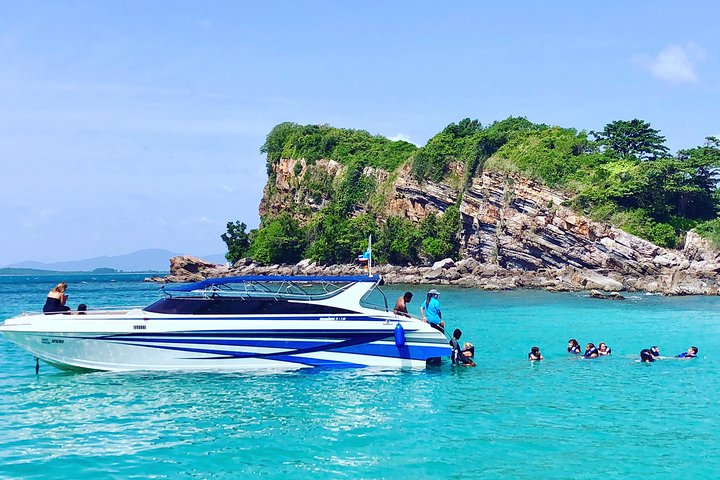 Snorkeling & Island Hopping - Image 1