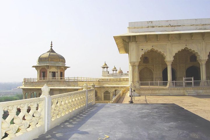 Day trip to Taj Mahal and Agra from Kochi with Return Flights - Image 2