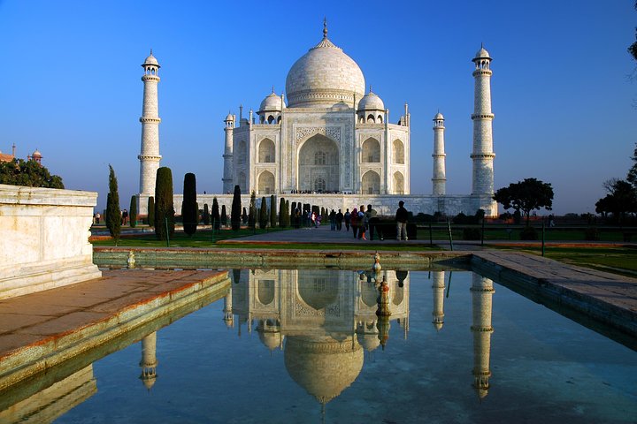 Day trip to Taj Mahal and Agra from Kochi with Return Flights - Image 1