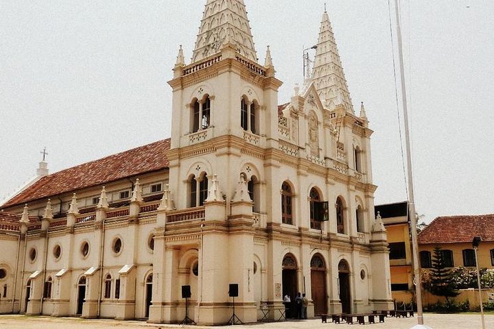 Highlights of Cochin Group Tour by Local Ferry ,Tuc-Tuc ,Local Bus and Foot . - Image 5