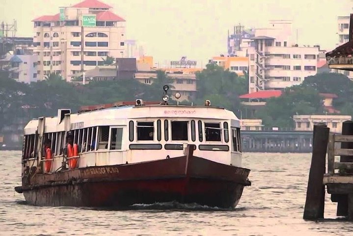 Highlights of Cochin Group Tour by Local Ferry ,Tuc-Tuc ,Local Bus and Foot . - Image 3