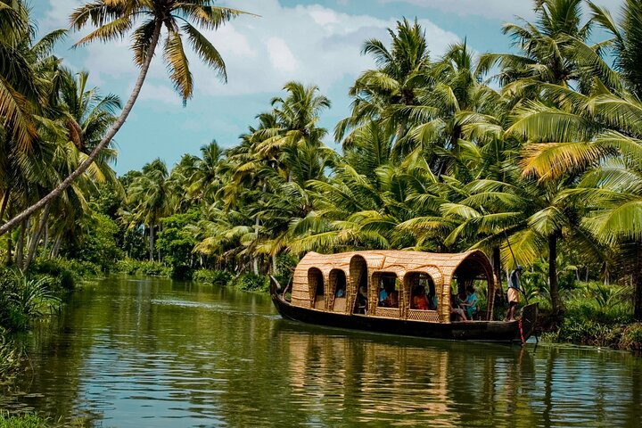 Kerala Beach and Backwaters Heavens - Image 2