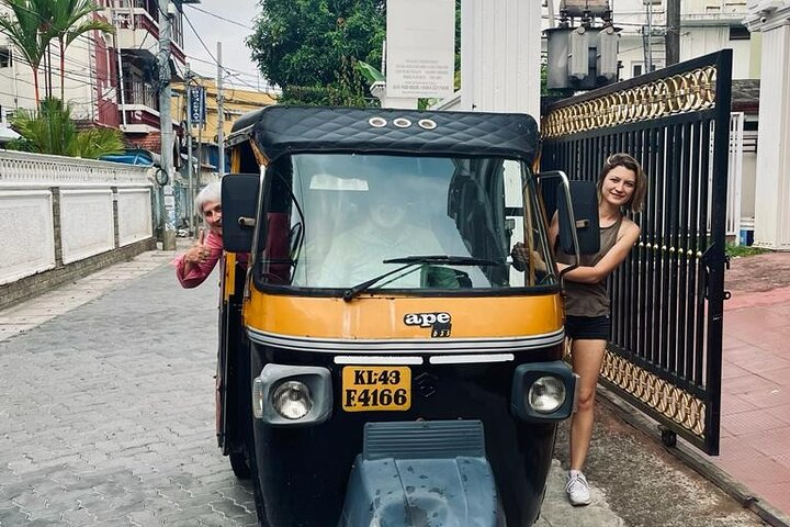 Kochi Tuk Tuk Tour by Experienced Story Teller  - Image 1