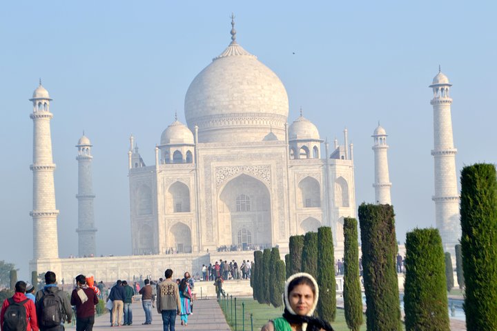 Taj Mahal Sunrise and Agra overnight Tour from Kochi with Flights - Image 4