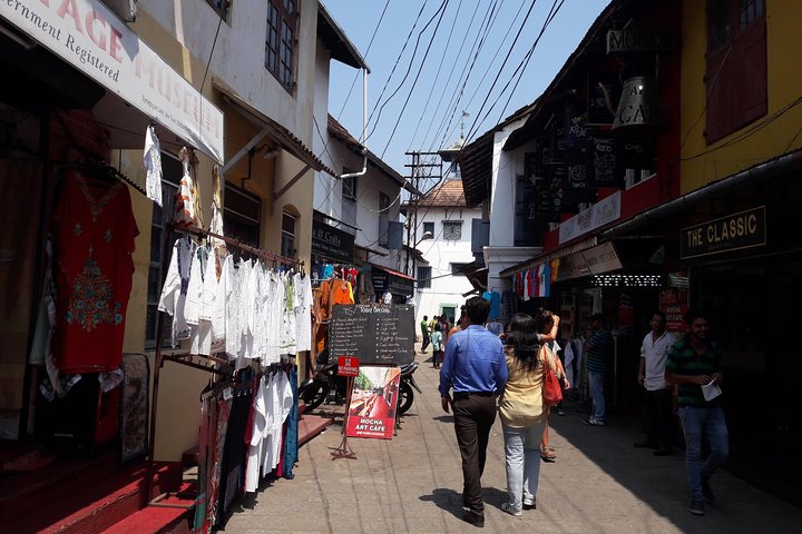Tuk Tuk Tour of Kochi Heritages - Image 2