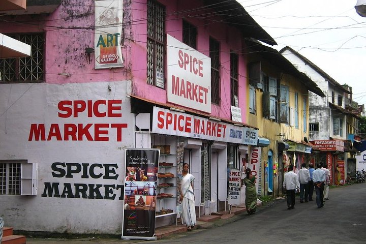 Walking Tour Of Fortkochi & Local Lunch - Image 3