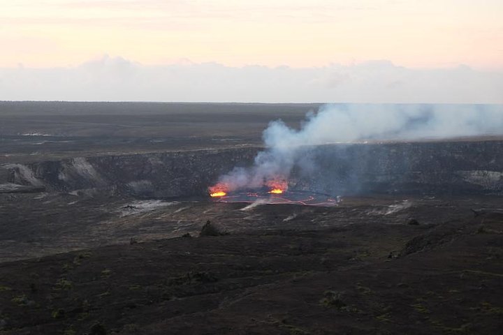 Black sand beach, Winery (or coffee) and Volcanoes National Park - Image 3