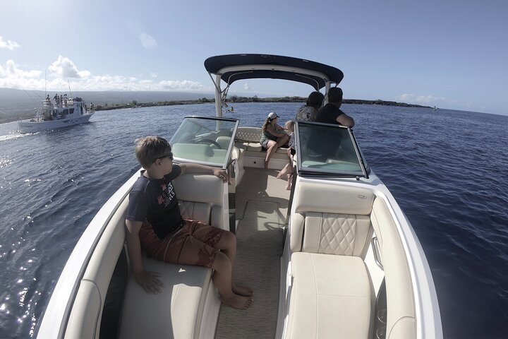 Luxury Private Boat Charter in Big Island Hawaii - Image 4