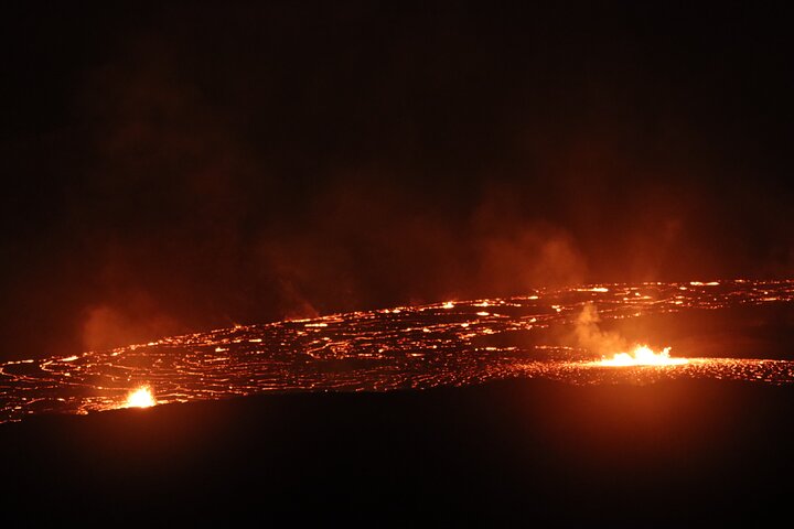 Private Tour from Hilo to Hawaii Volcanoes Natl Park Mercedes Van - Image 4