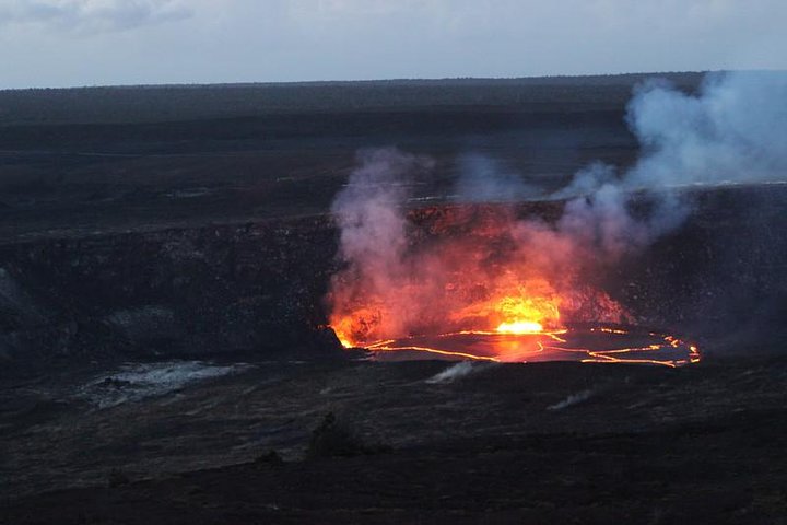 Private Tour from Hilo to Hawaii Volcanoes Natl Park Mercedes Van - Image 1