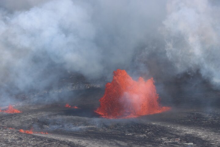 Private Tour from Hilo to Hawaii Volcanoes Natl Park Mercedes Van - Image 2