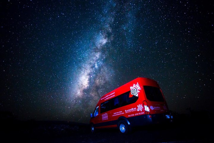 Private VAN Tour Kona - Image 3