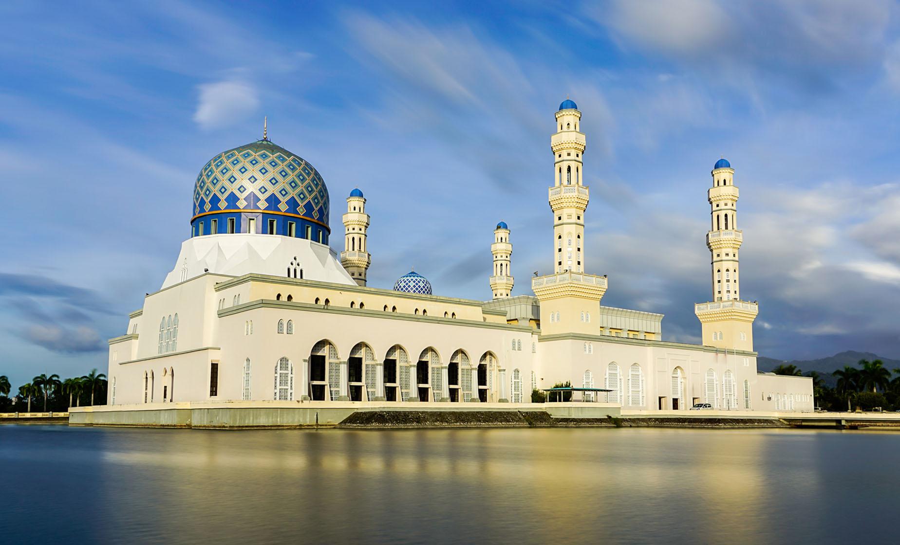 Private Highlights of Kota Kinabalu - Image 1