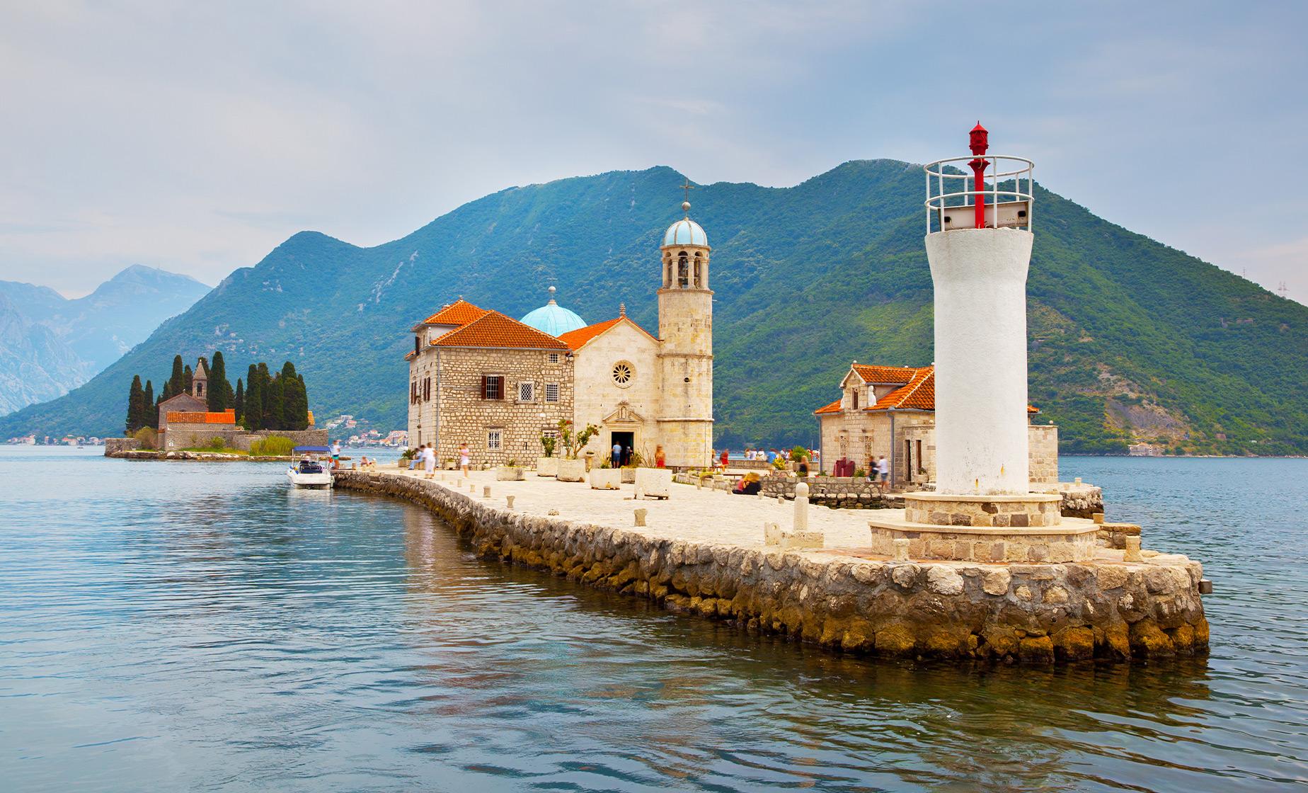 Kotor 3 in 1 - Boat, Kayak and Cycle - Image 1