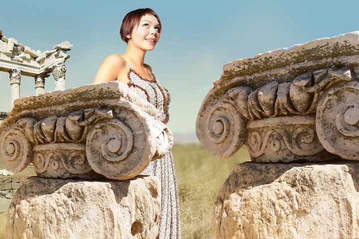 Small-Group Tour to Ephesus From Kusadasi - Image 1