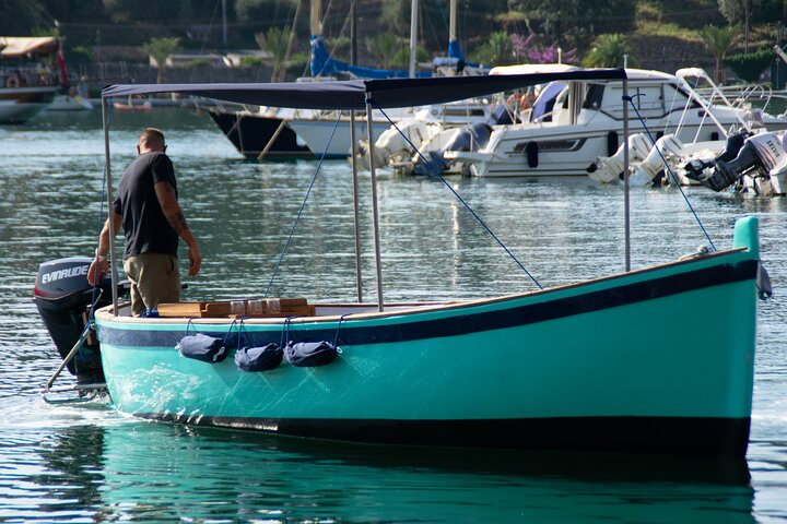 4 Hour Private Boat Tour in La Spezia - Image 1