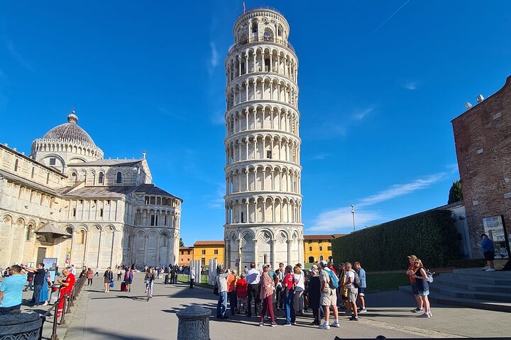 Day in Florence and Pisa by bus from La Spezia - Image 4