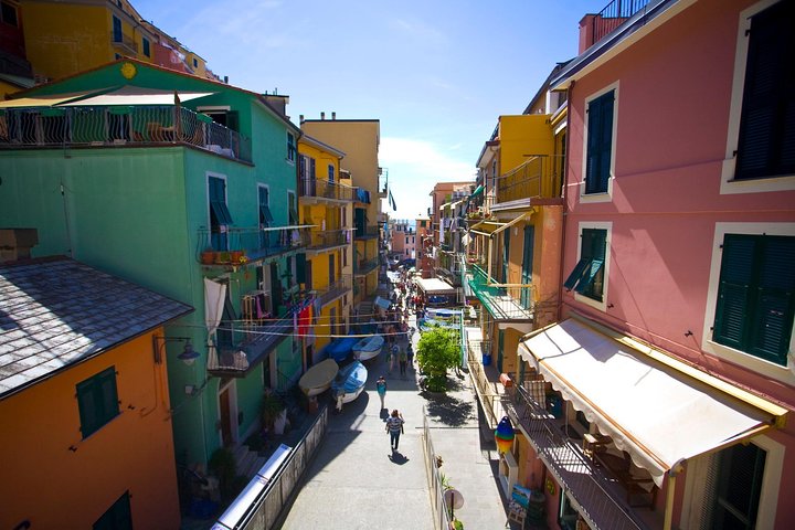 Day trip from La Spezia pier: Cinque terre full immersion - private tour - Image 5
