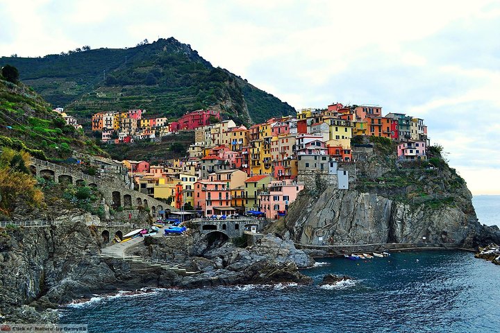 Day trip from La Spezia pier: Cinque terre full immersion - private tour - Image 1