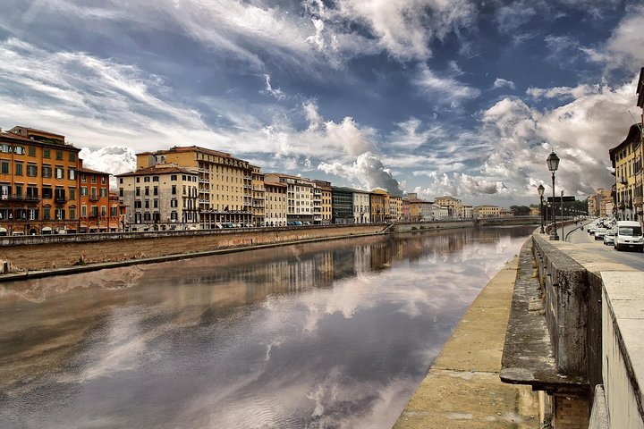 Day trip from La Spezia pier: Pisa highlights - private tour - Image 1