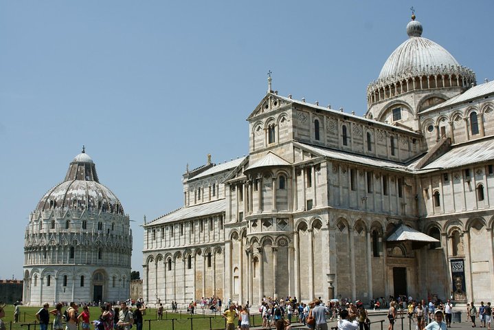 Day trip from La Spezia pier: Pisa highlights - private tour - Image 5