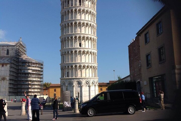 Private Round Trip from La Spezia Port to Pisa and Lucca Italy - Image 1