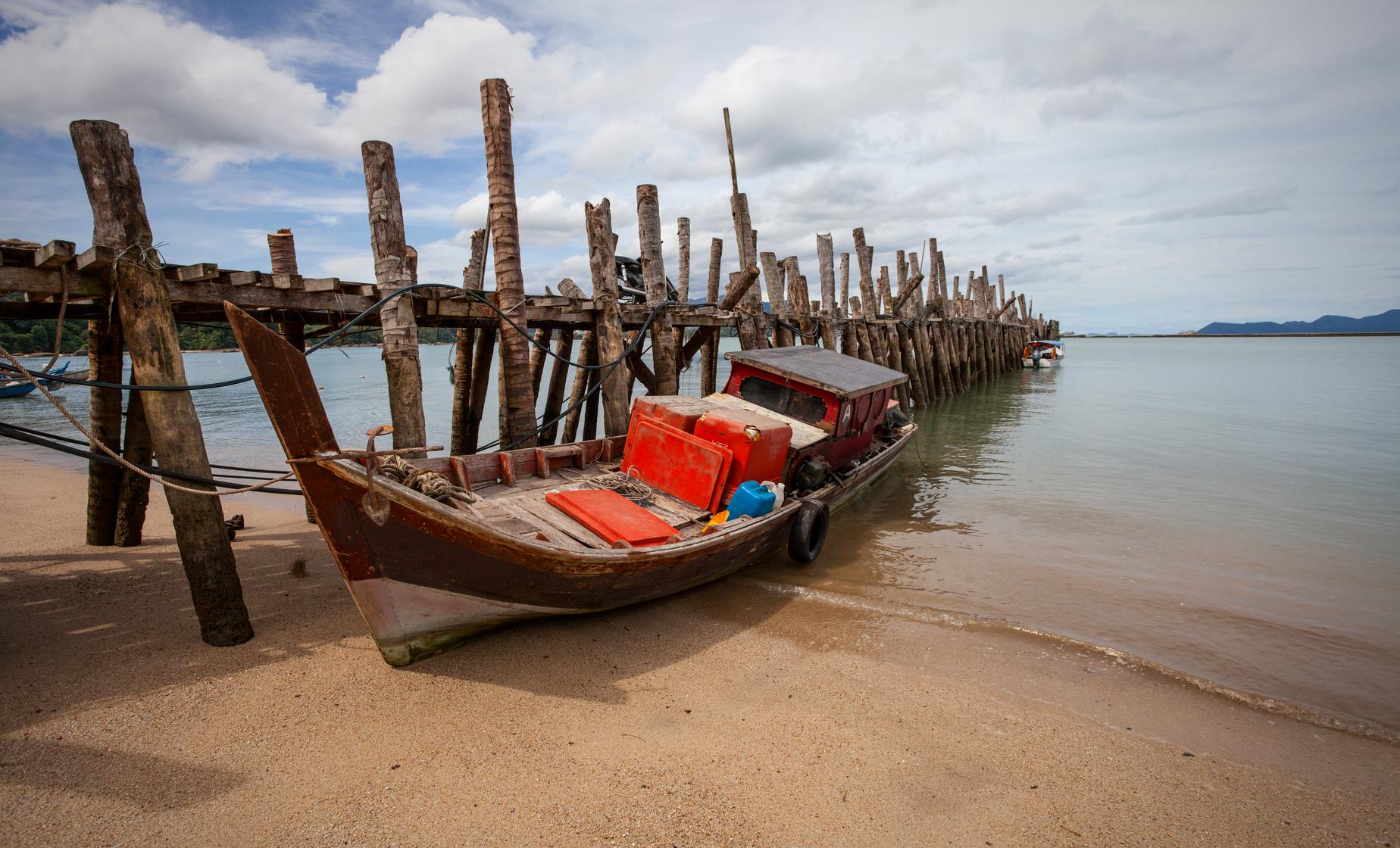 Discovery Round the Island - Image 1