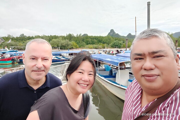 Sharing Half Day Kilim Geoforest Park Mangrove Boat Tour - Image 4