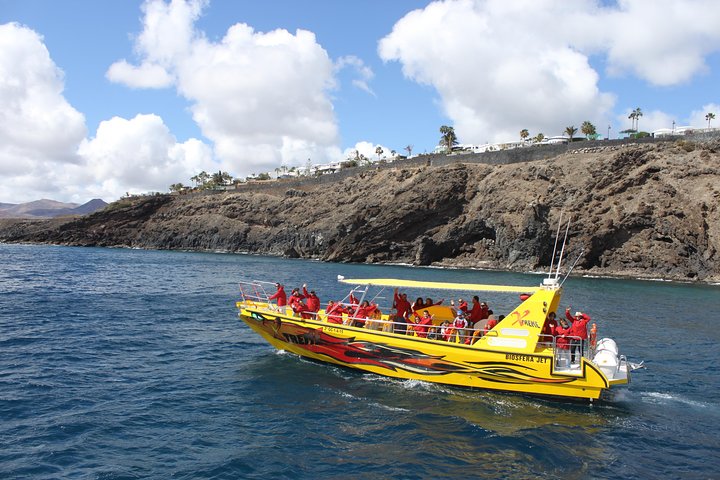 2.5-hour Lanzarote Sunset Cruise from Marina Puerto del Carmen - Image 1