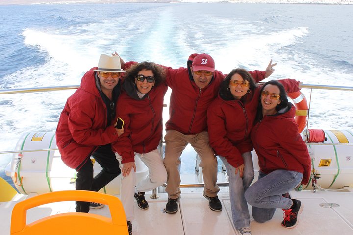 2.5-hour Lanzarote Sunset Cruise from Marina Puerto del Carmen - Image 3