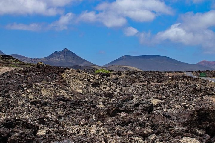 Arrecife Shore Excursion: Small Group Moonscape Trek of Lanzarote - Image 2