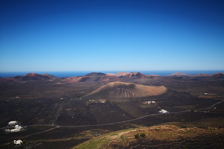 Lanzarote La Geria Vineyards Small Group Walking Tour - Image 4