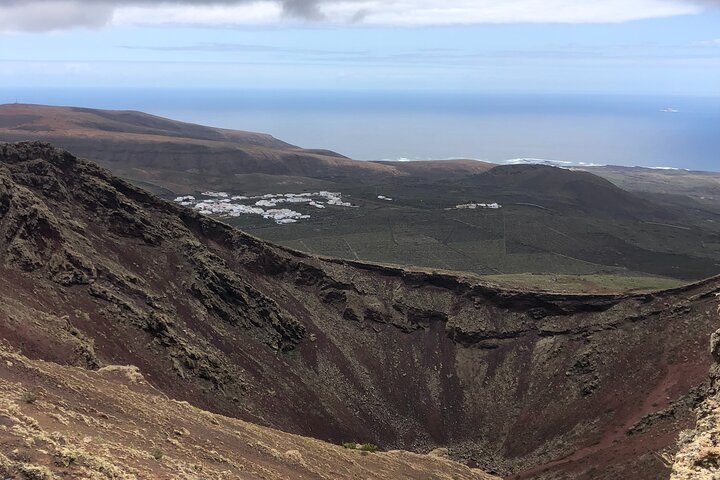 Private Tour of the Atlantis Tunnel and La Corona Volcano - Image 4
